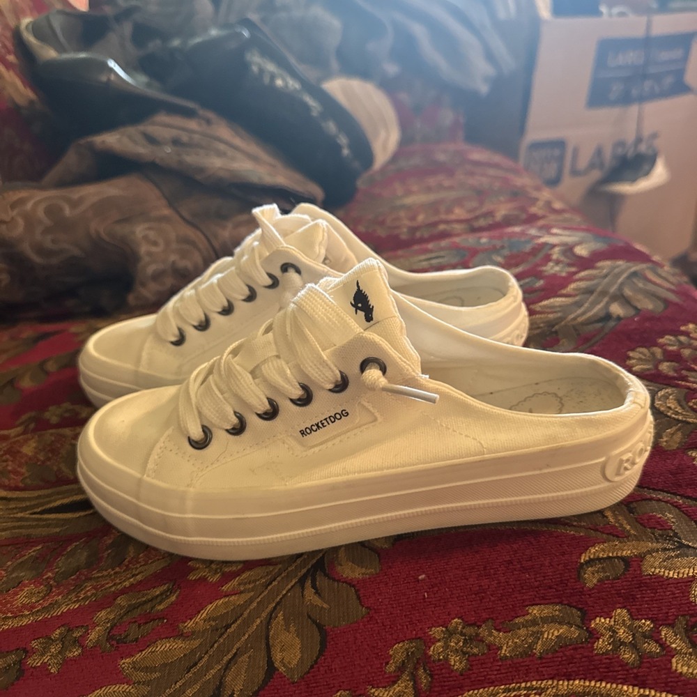 Rocket Dog Cheery Women's  Mule Shoes, White, Size 6